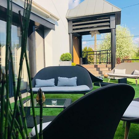 Le Privilege Châteaubourg エクステリア 写真