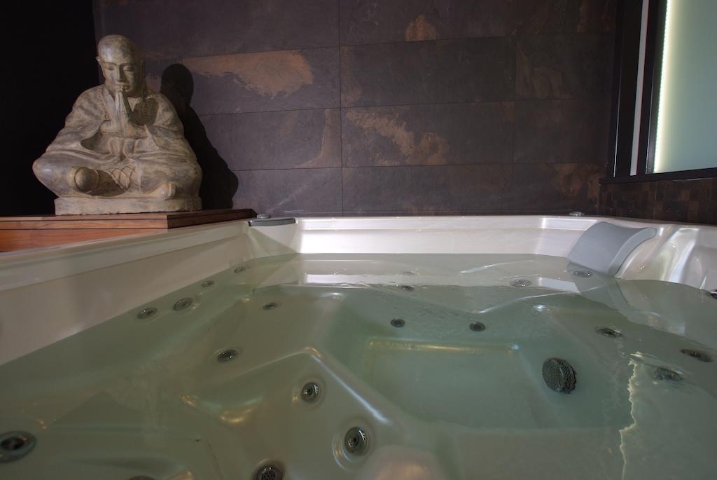 Le Privilege Châteaubourg エクステリア 写真