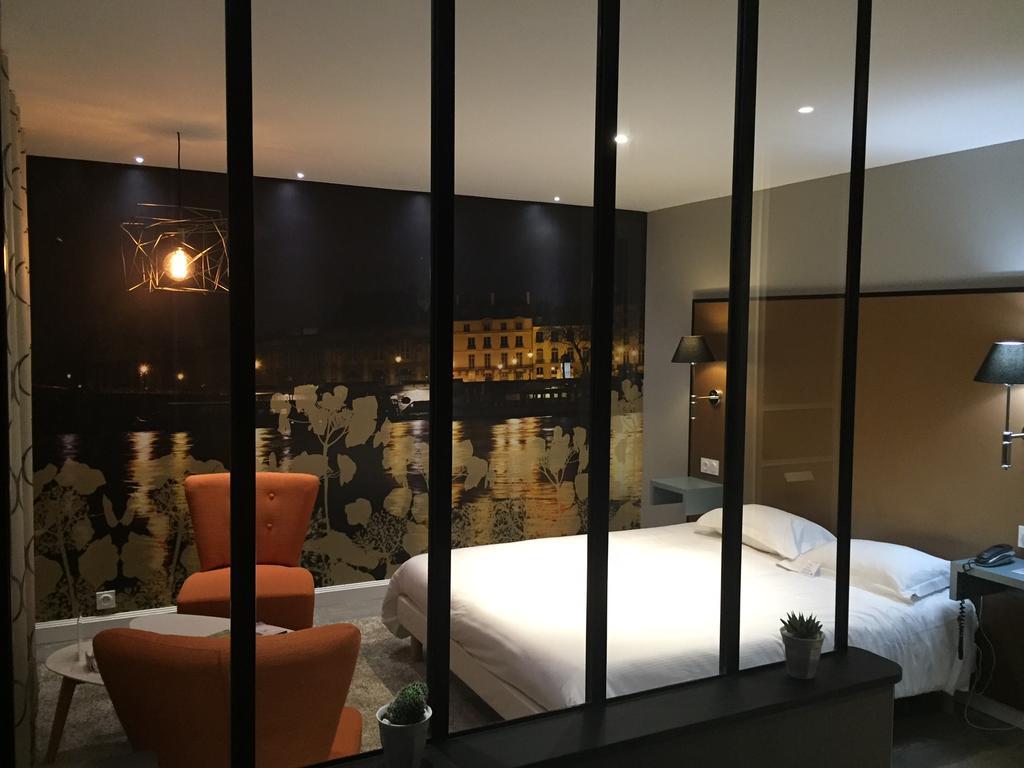 Le Privilege Châteaubourg エクステリア 写真